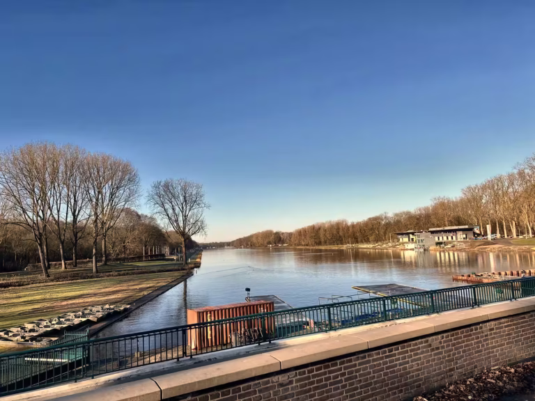 View along the Bosbaan rowing course in the Amsterdamse Bos