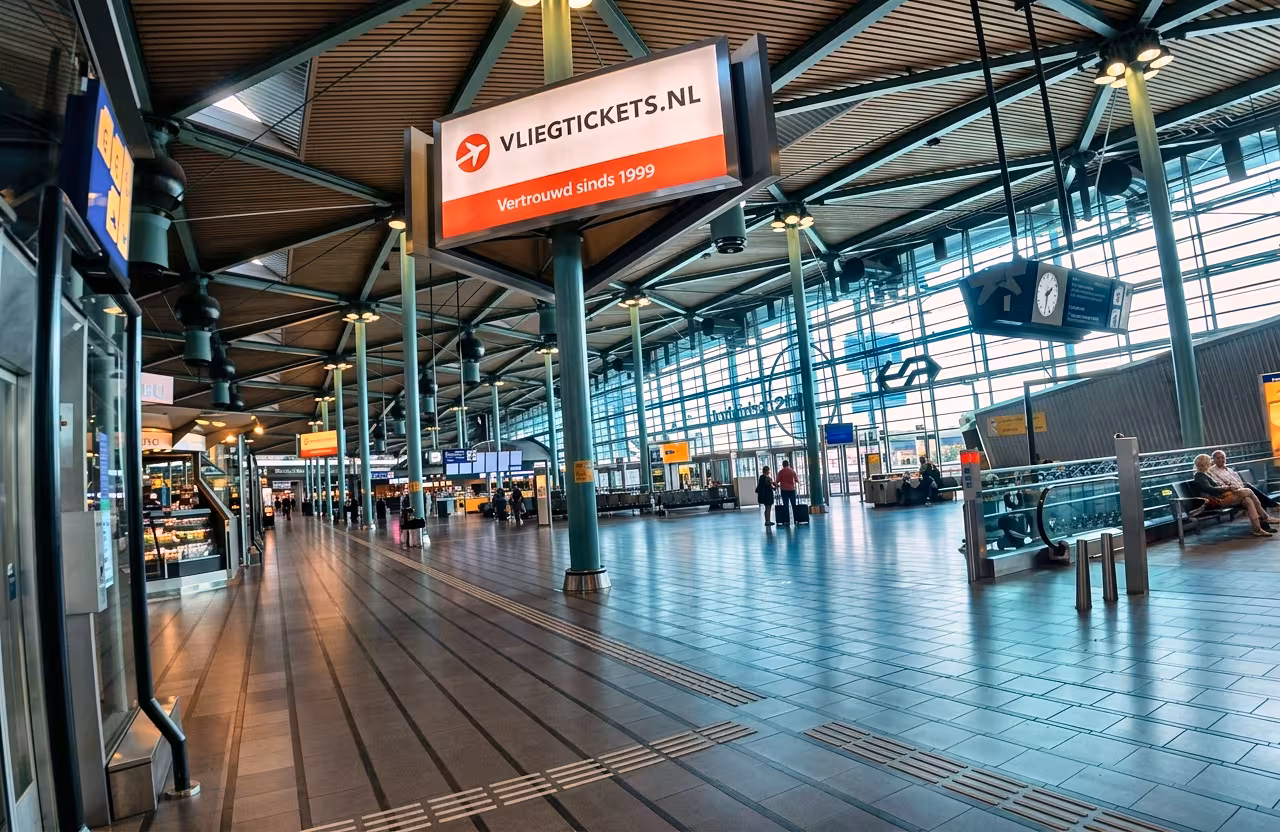 Glass-roofed Schiphol Plaza concourse